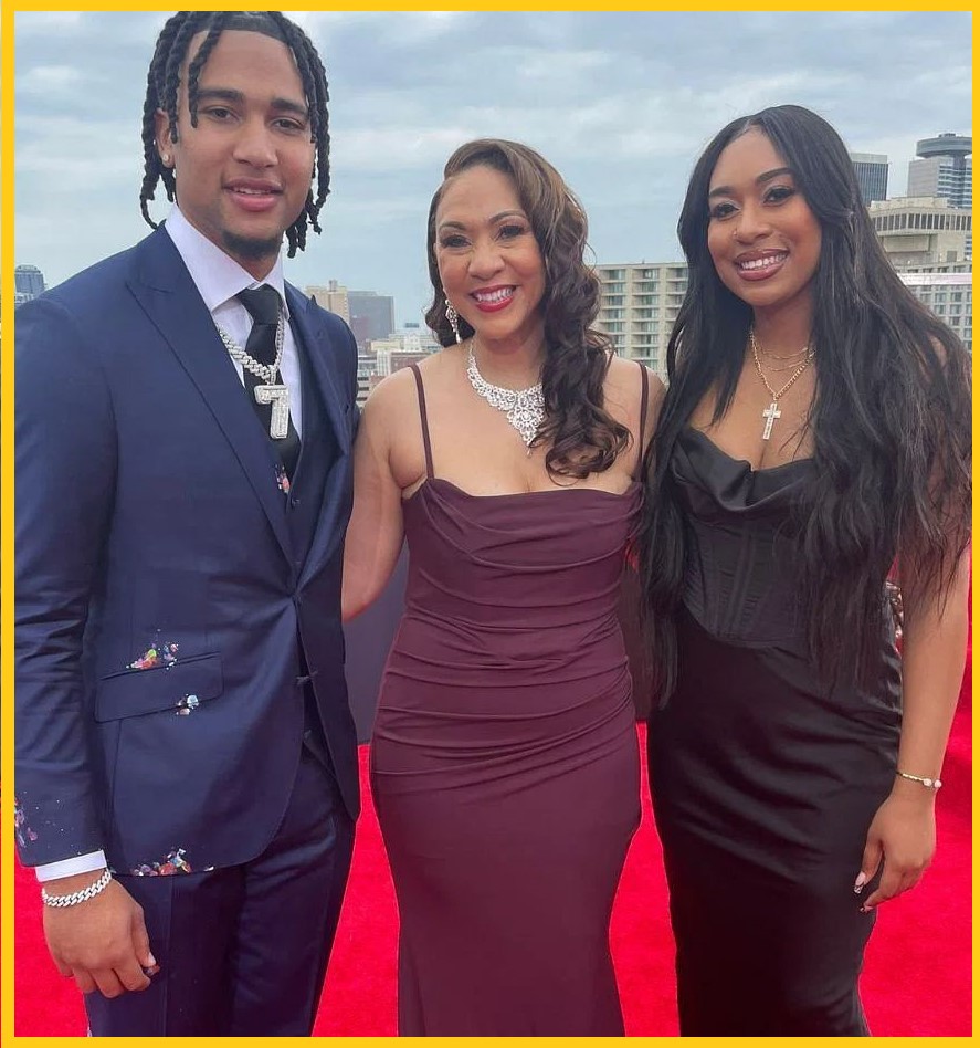 C.J. Stroud is on the red carpet with Mother nas Sister 
